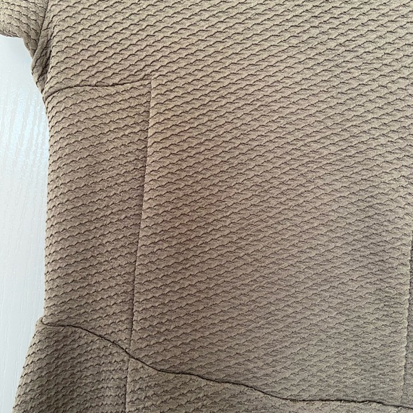 H&M OLIVE GREEN DRESS - Picture 2 of 4